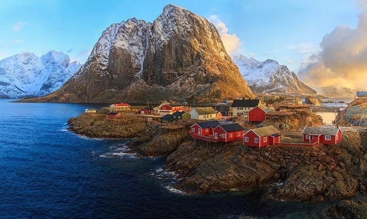 Lofoten-Islands-in-Norway_thumb
